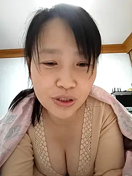 Snapshot of Haili-1 chatting on 01-19-26, 11:25 Haili-1 online show from 01-19-26, 11:25