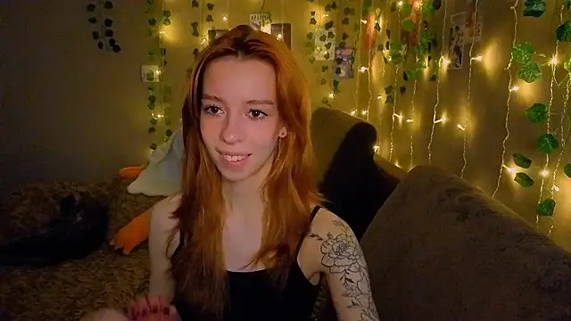 Lori Williams online show from 03-10-26, 01:43