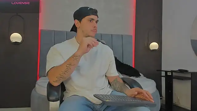 Liam walk  online show from 03-20-26, 10:47