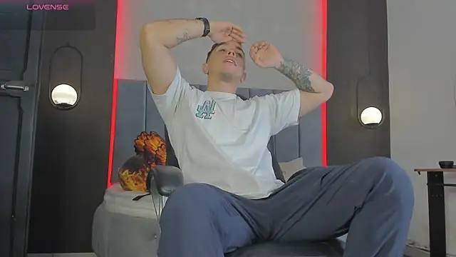 Liam walk  online show from 03-26-26, 12:33