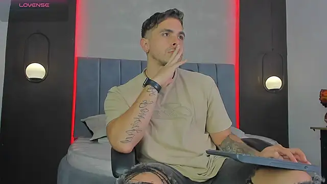 Liam walk  online show from 03-30-26, 08:21