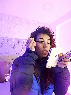 Snapshot of Pamelamiler__ chatting on 01-08-26, 12:07 Pamelamiler online show from 01-08-26, 12:07