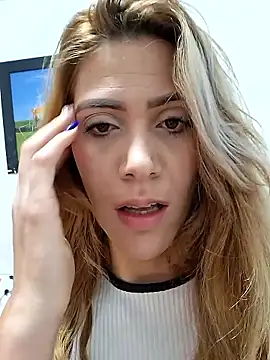 Elianasuarezz online show from 01-17-26, 12:21