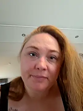 Snapshot of BrokenWife chatting on 04-16-26, 07:31 BrokenWife online show from 04-16-26, 07:31