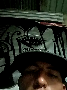 Snapshot of Narckse chatting on 10-16-25, 01:50 Narckse online show from 10-16-25, 01:50