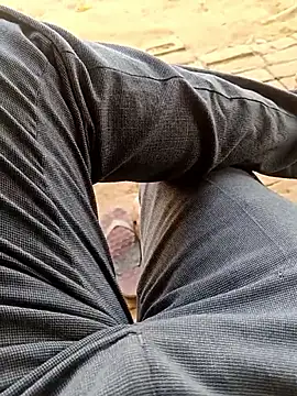 Snapshot of hard_boy9455 chatting on 04-05-26, 08:11 hard boy9455 online show from 04-05-26, 08:11