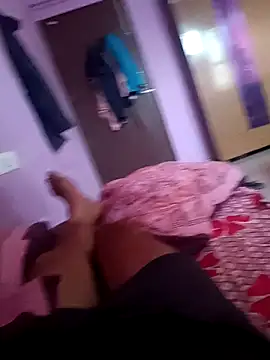 Snapshot of hard_boy9455 chatting on 04-15-26, 12:39 hard boy9455 online show from 04-15-26, 12:39