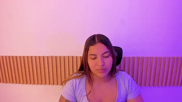 OliviaSweett online show from 10-21-25, 07:03