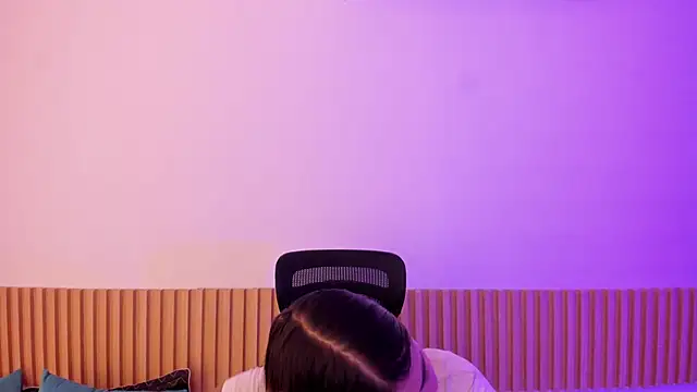 OliviaSweett online show from 11-02-25, 06:10