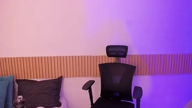 OliviaSweett online show from 11-03-25, 07:48