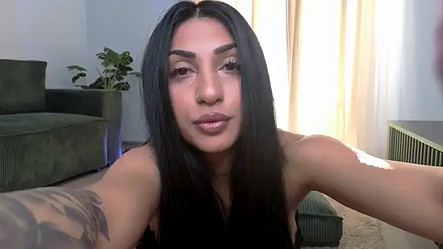 EmaHallee online show from 06-03-26, 04:04