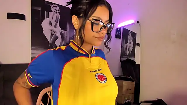 Stefany 44 online show from 07-07-26, 06:23