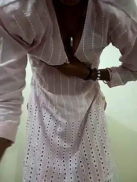 Alia-00 online show from 11-06-25, 04:13