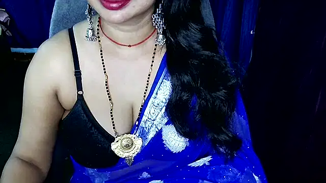 QUEEN SAKHI- online show from 05-25-26, 01:33