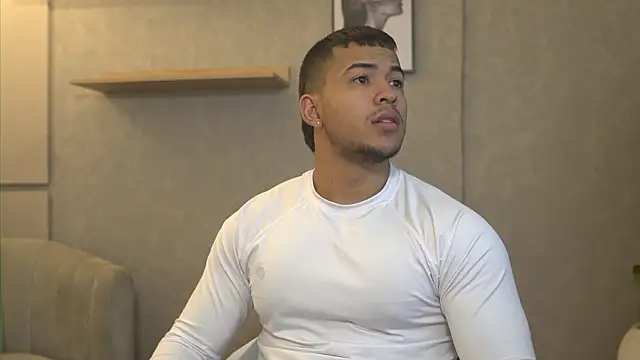 Thiago Valente online show from 02-24-26, 01:42