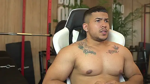 Thiago Valente online show from 05-19-26, 01:56