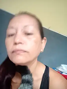 Snapshot of marinita13 chatting on 02-05-26, 12:43 marinita13 online show from 02-05-26, 12:43