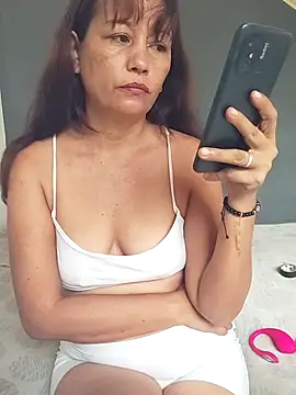 Snapshot of marinita13 chatting on 02-18-26, 12:56 marinita13 online show from 02-18-26, 12:56