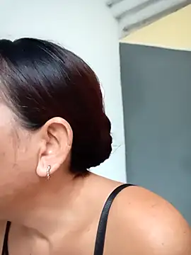 Snapshot of marinita13 chatting on 02-21-26, 02:07 marinita13 online show from 02-21-26, 02:07