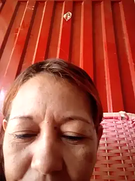 Snapshot of marinita13 chatting on 03-26-26, 02:22 marinita13 online show from 03-26-26, 02:22