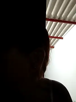 Snapshot of marinita13 chatting on 04-11-26, 03:33 marinita13 online show from 04-11-26, 03:33