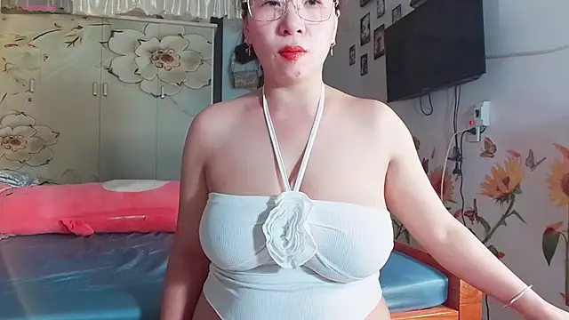 lyly asian online show from 04-22-26, 05:14