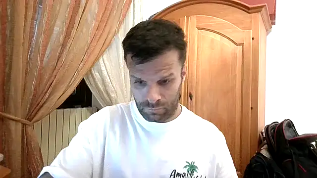 Snapshot of FROCETTO93 chatting on 07-11-26, 01:14 FROCETTO93 online show from 07-11-26, 01:14