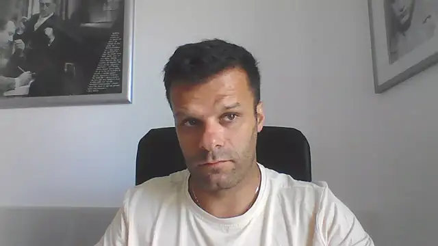 Snapshot of FROCETTO93 chatting on 07-13-26, 07:00 FROCETTO93 online show from 07-13-26, 07:00