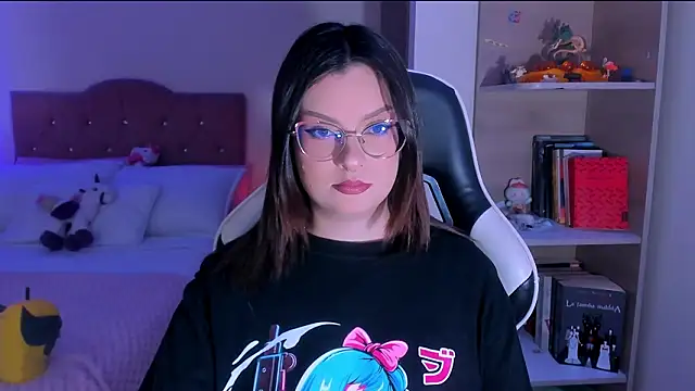 OphelianaRose33 online show from 02-13-26, 10:39