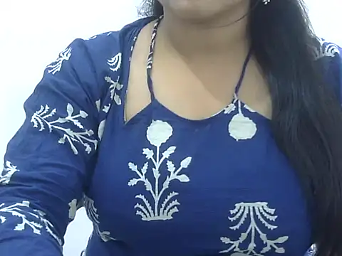 Snapshot of LIYO_ chatting on 06-03-26, 05:54 LIYO online show from 06-03-26, 05:54