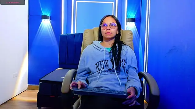 katalina07 1 online show from 06-02-26, 04:09