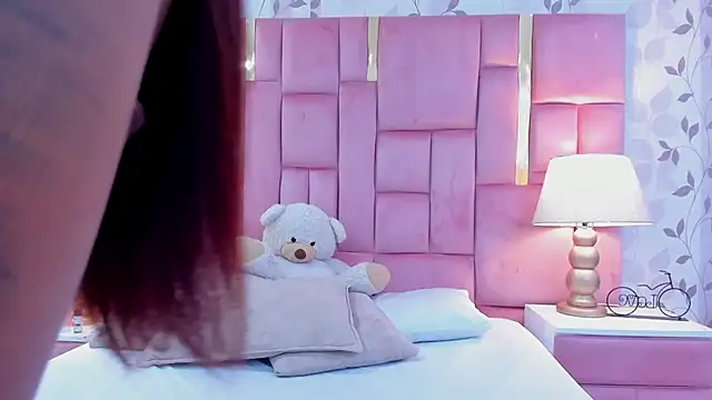 GabyMoreau online show from 03-18-26, 08:23