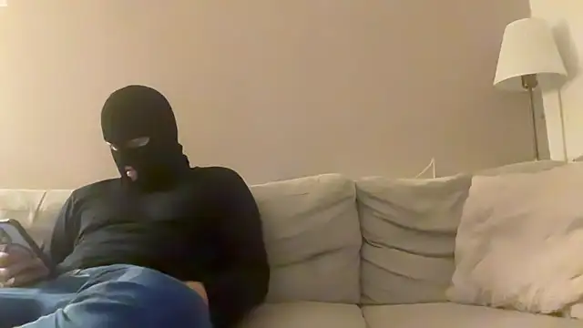 Snapshot of DEhornycoupleD chatting on 11-19-25, 07:47 DEhornycoupleD online show from 11-19-25, 07:47