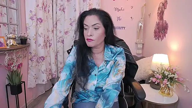 Snapshot of MyLovOne chatting on 11-16-25, 11:16 MyLovOne online show from 11-16-25, 11:16