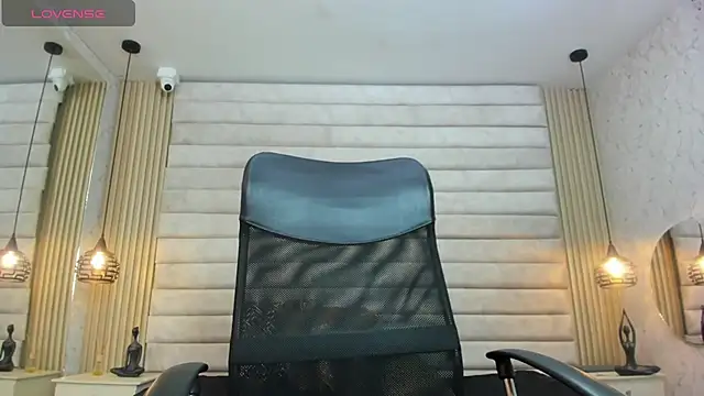 keytinthomson  online show from 02-14-26, 07:43