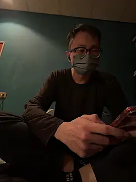 Snapshot of Rmangotw chatting on 01-09-26, 05:37 Rmangotw online show from 01-09-26, 05:37