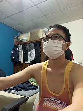 Snapshot of Rmangotw chatting on 04-04-26, 12:02 Rmangotw online show from 04-04-26, 12:02