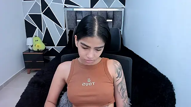 valeria-duarte online show from 04-02-26, 12:25