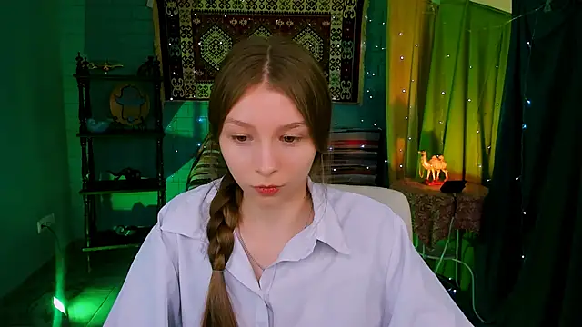 JulieDaniel online show from 05-28-26, 04:21