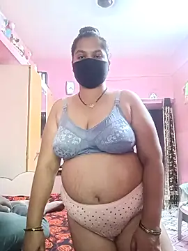 Snapshot of biggbobbsgirl chatting on 03-06-26, 02:52 biggbobbsgirl online show from 03-06-26, 02:52