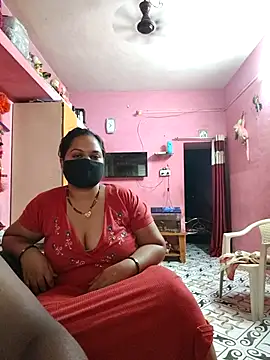 Snapshot of biggbobbsgirl chatting on 04-23-26, 02:24 biggbobbsgirl online show from 04-23-26, 02:24