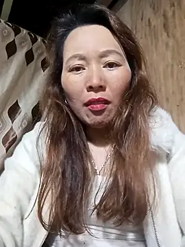 Snapshot of Bianly chatting on 12-23-25, 01:36 Bianly online show from 12-23-25, 01:36