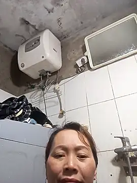 Snapshot of Bianly chatting on 01-06-26, 09:46 Bianly online show from 01-06-26, 09:46