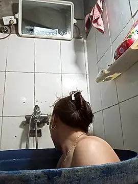 Snapshot of Bianly chatting on 03-12-26, 01:06 Bianly online show from 03-12-26, 01:06