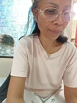 Snapshot of Mama_Eva_1 chatting on 07-17-26, 12:28 Mama Eva 1 online show from 07-17-26, 12:28