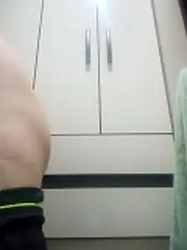 Snapshot of Crocante_Hot chatting on 02-11-26, 10:48 Crocante Hot online show from 02-11-26, 10:48