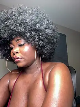 WomanNextdoor1 online show from 04-04-26, 10:02