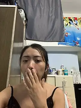 Snapshot of Minee1202 chatting on 06-30-26, 01:06 Minee1202 online show from 06-30-26, 01:06