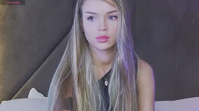 MarilynNova online show from 06-06-26, 04:50