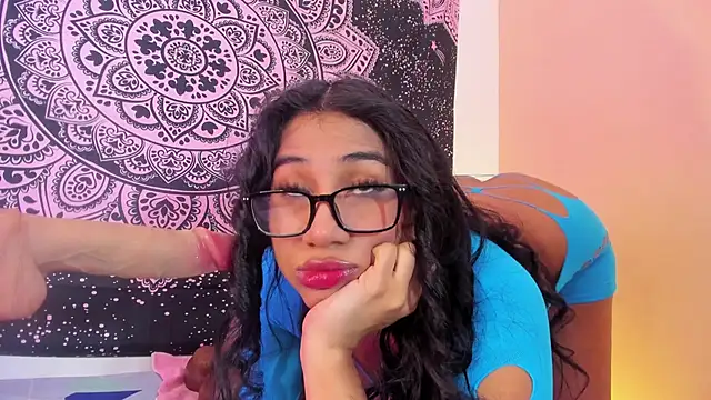 Snapshot of EMILYY_WALKER chatting on 06-03-26, 12:52 EMILYY WALKER online show from 06-03-26, 12:52
